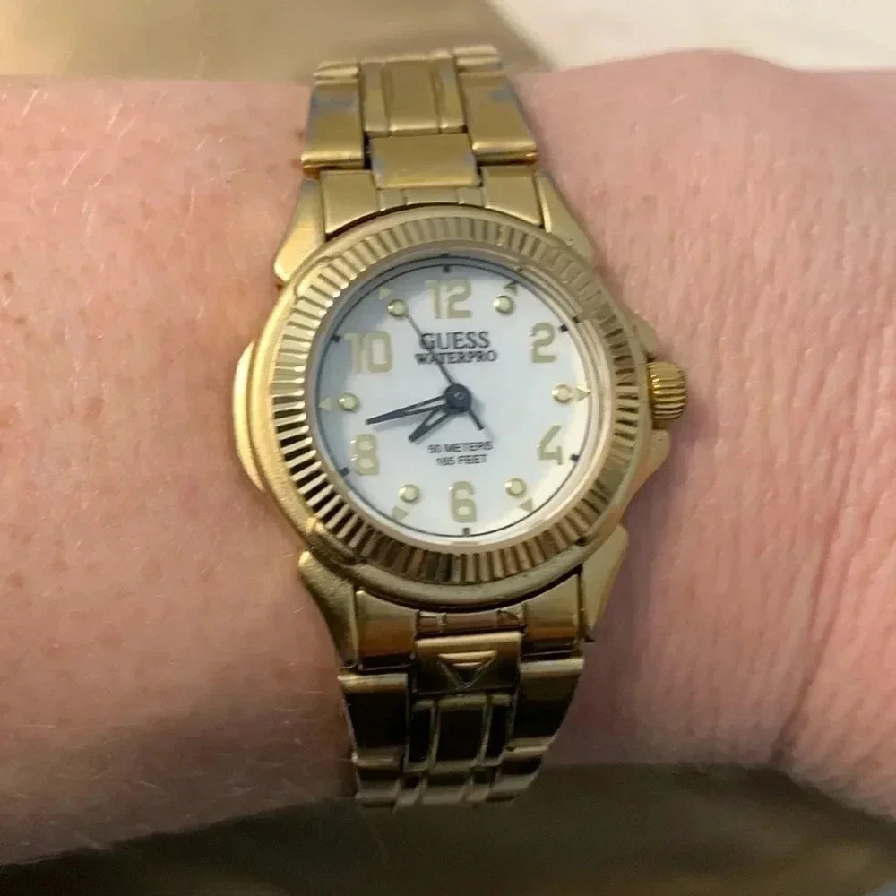 GUESS waterproof watch - vintage